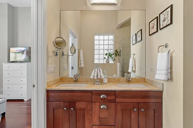 1842 W Armitage Ave #3 — Photo 12