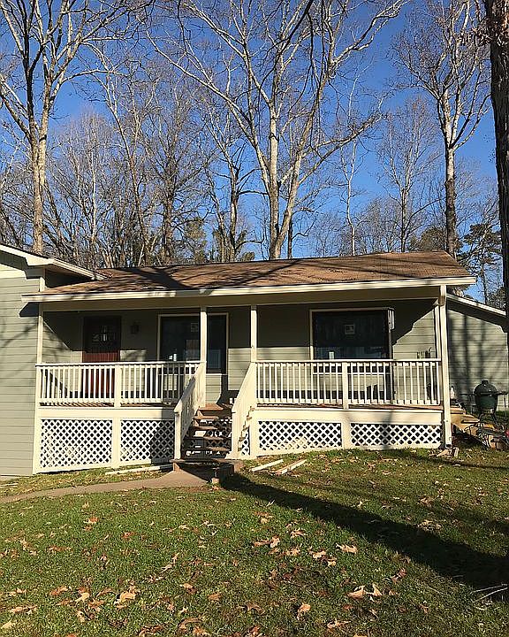 1st image of 115 Riverlake Dr