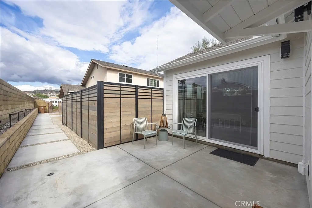 1 bed, 500 sqft, $3,200 — Photo 3