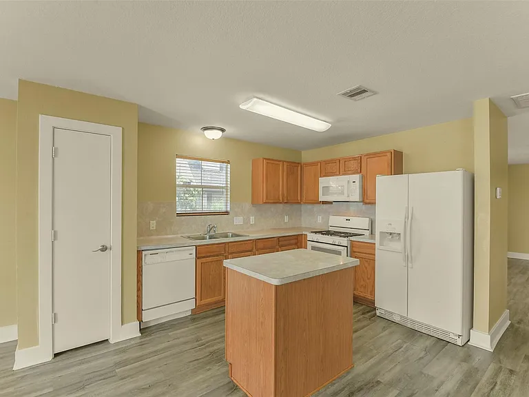 19403 Wann Park Dr — Photo 12