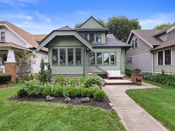 4462 North Morris BOULEVARD, Shorewood, WI 53211