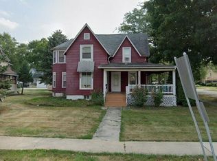 430 S 4th St APT 2, Dekalb, IL 60115