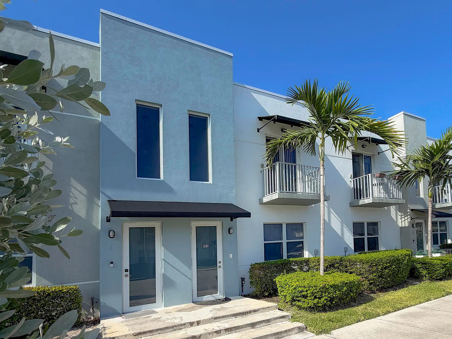2 bed, 2.5 bath, 1225 sqft, $2,700 — Photo 3