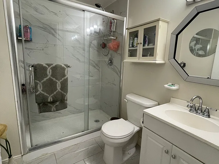563 Woolwich St #1 — Photo 16
