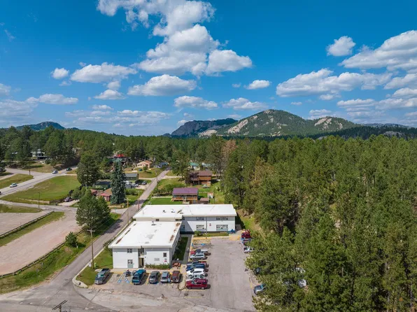 545 Lincoln St, Custer, SD 57730