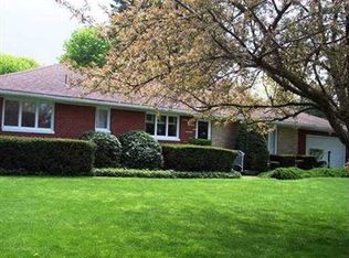 5907 Overlook Dr, Erie, PA 16505