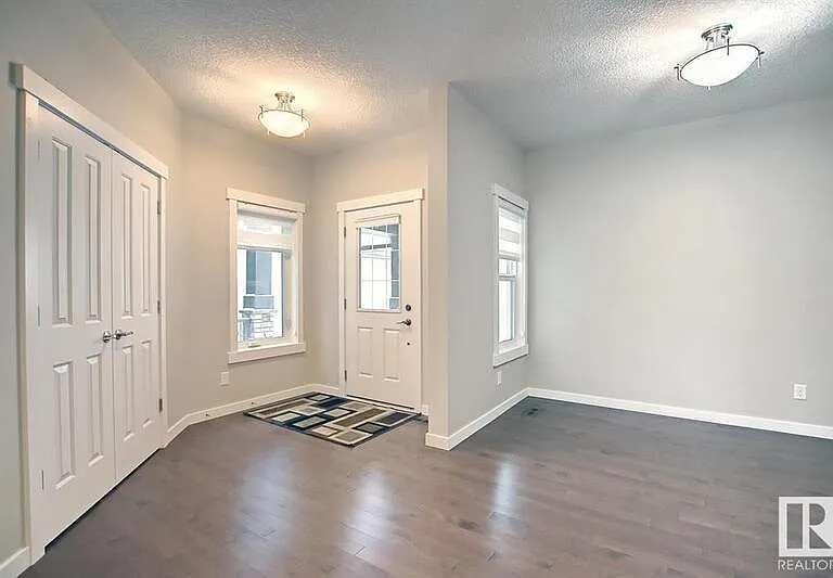 1331 158th St SW — Photo 3