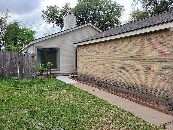 4th image of 2806 Waypark Dr