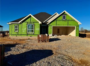 632 Primitivo Ave, Tontitown, AR 72762