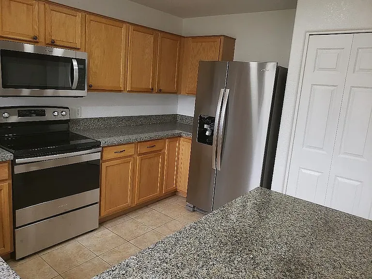 1370 E Cactus Bloom Way — Photo 6