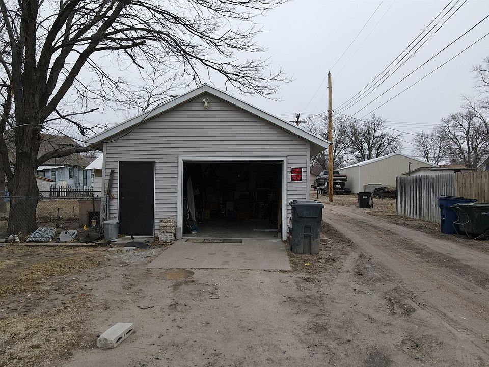 2nd image of 1215 A Ave