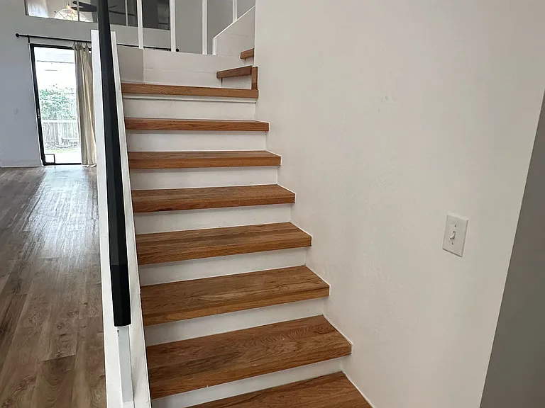 10894 Old Bridgeport Ln — Photo 22