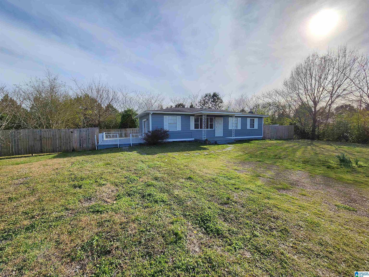 207 10th Ave SW, Graysville, AL 35073 | Zillow