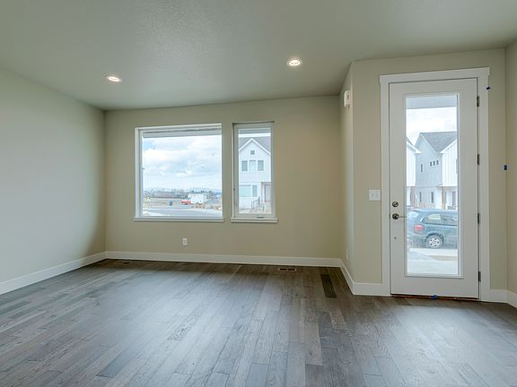 A3 - Living Room 1.jpg