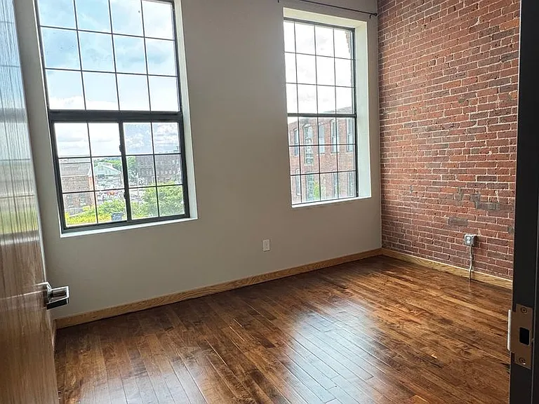 70 Webster St #307 — Photo 4