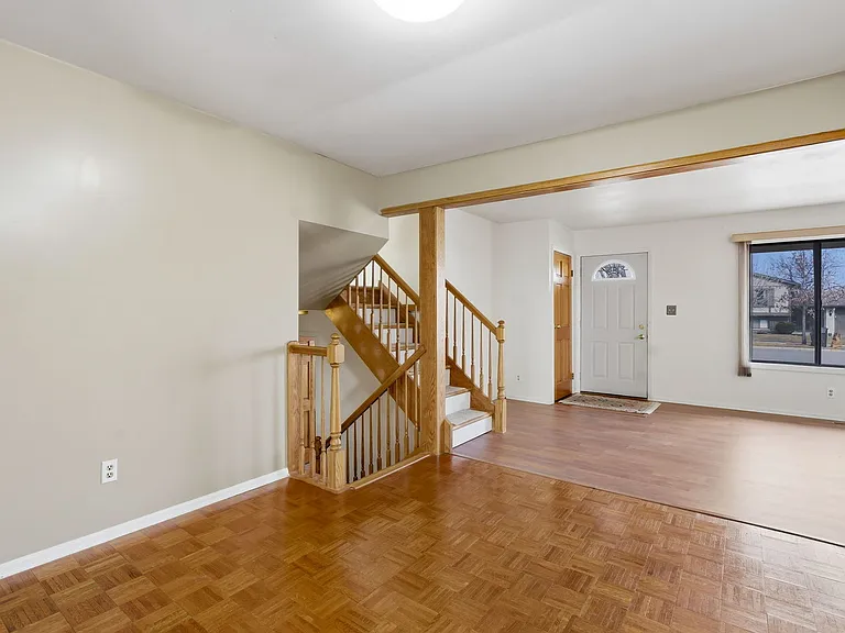 409 Kensington Dr — Photo 7