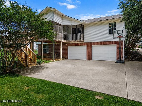 3rd image of 1619 Northfield Dr