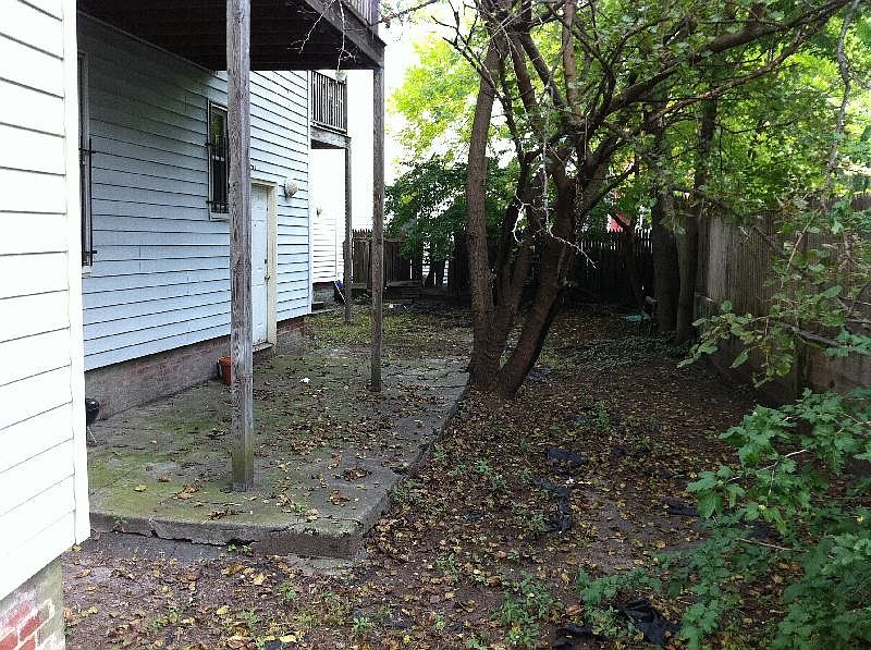 Building Photo 4