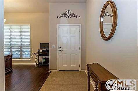 4th image of 4700 Valleyview Dr