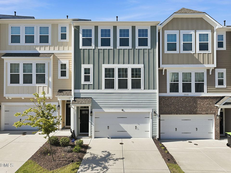 1st image of 1050 Commack Dr