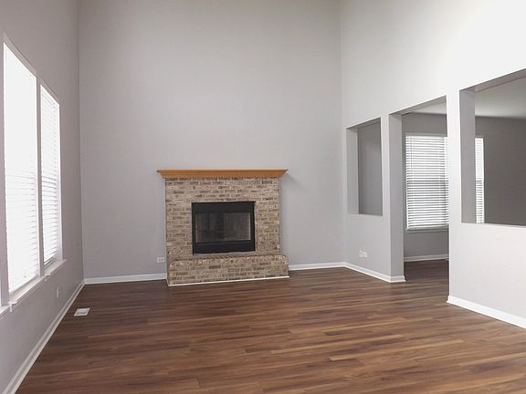 3rd image of 805 Kelley Dr