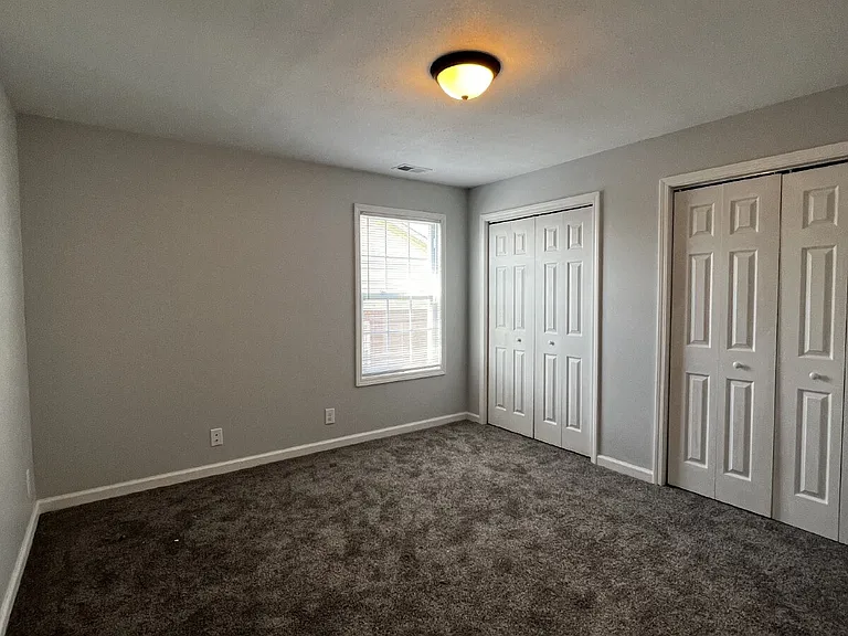 2 bed, 1.0 bath, 980 sqft, $925 — Photo 11