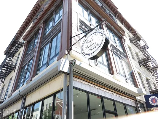 Rented by Rennit Inc. | media 67