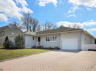 110 Calvert Ave, Edison, NJ 08820