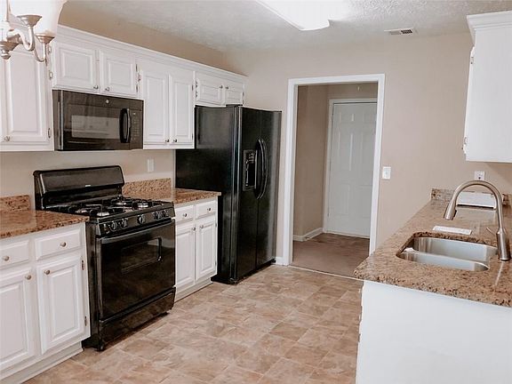 5th image of 64 Oxford Brook Way