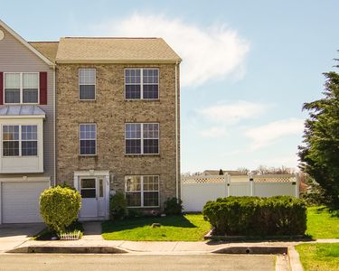 152 Versailles Ct, Newark, DE, 19702