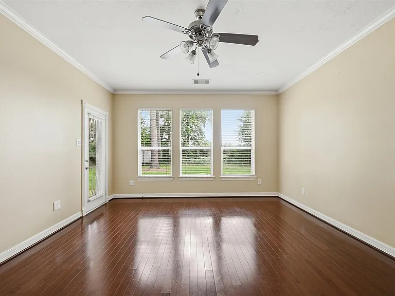 25203 Oak Villa Dr — Photo 30