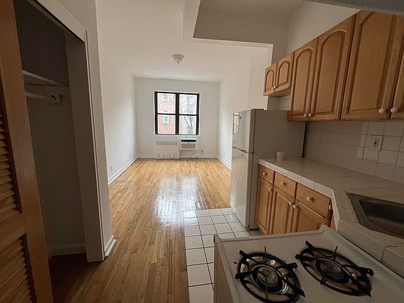 2nd image of 319 W 22nd St APT 3A