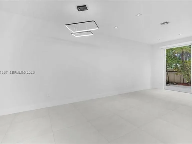 21391 Marina Cove Cir #Townhouse 14-K — Photo 19