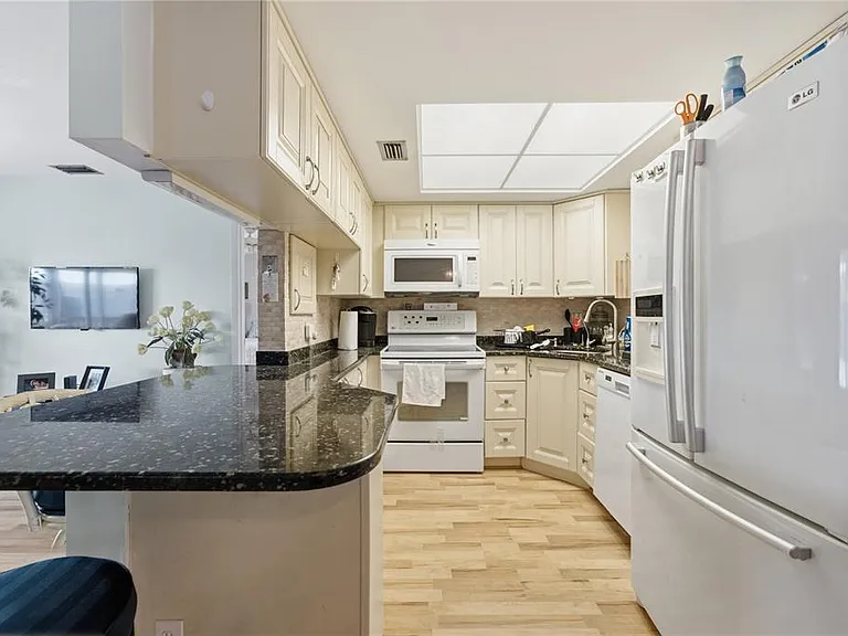 3755 S School Ave #41 — Photo 8