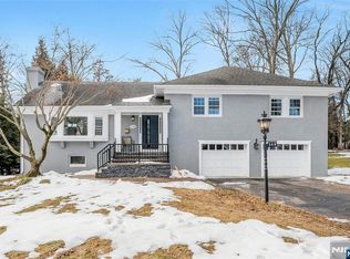 346 Hamilton Ave, Glen Rock, NJ 07452