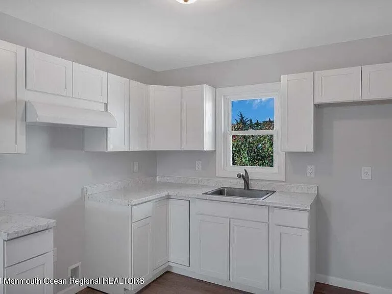 7 Pollys Park Dr — Photo 3