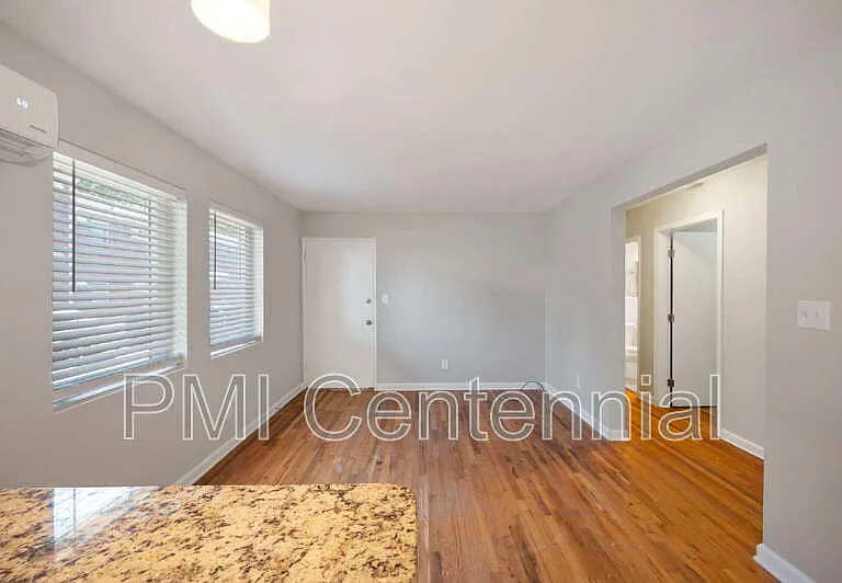 950 Saint Charles Ave NE #9 — Photo 5