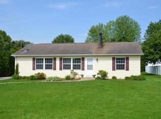 327 Dahlia Rd, Lancaster, PA 17602