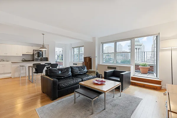 Sold by Nest Seekers International | media 9