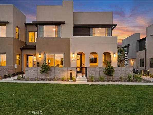 3247 E Moonstone Dr, Ontario, CA 91761