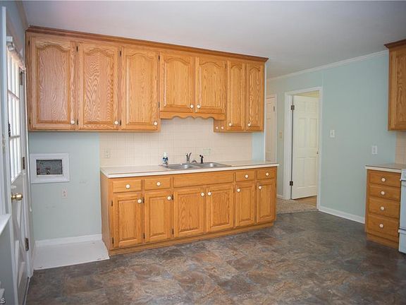 5th image of 5706 Friendswood Dr