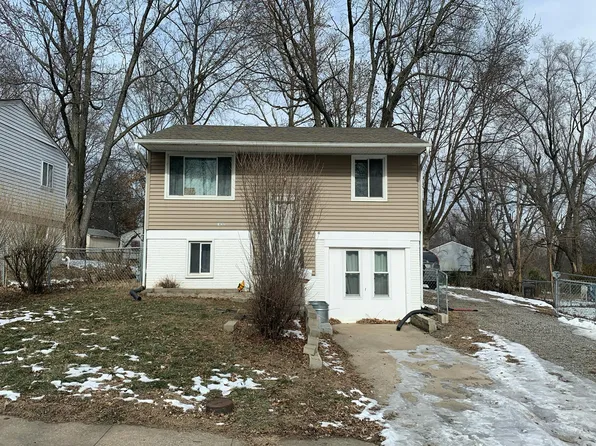 18202 E Lexington Rd, Independence, MO 64058