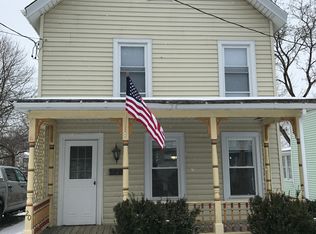 20 3rd St, Hoosick Falls, NY 12090