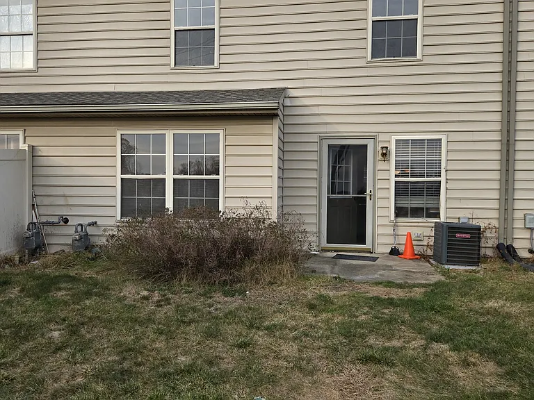 55 Stonecrop Ln — Photo 3