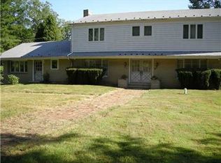 104 Yorkshire Dr, Pittsburgh, PA 15238