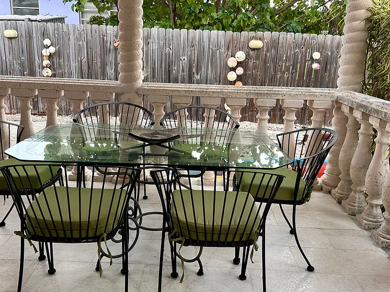 64 Seagate Blvd — Photo 8