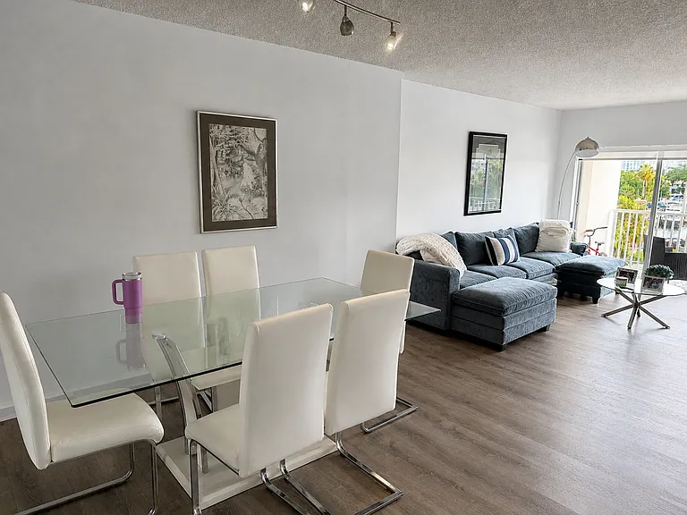 300 Bayview Dr #203 — Photo 7