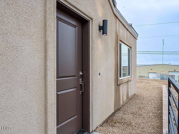 3rd image of 2820 Palisades Dr #104