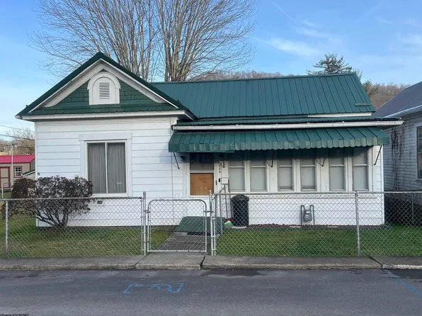 330 Mid Ave, Weston, WV 26452