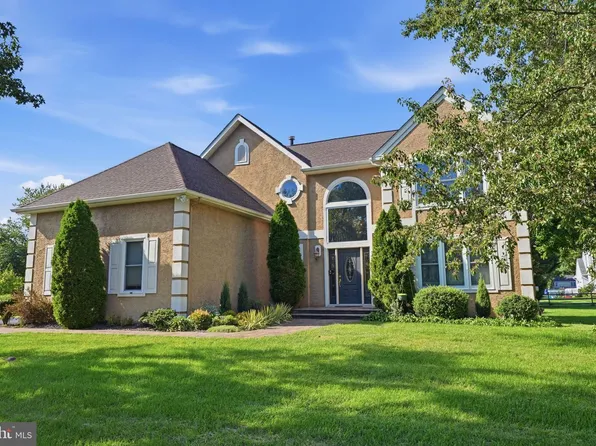 1208 Candlewick Ct, Yardley, PA 19067